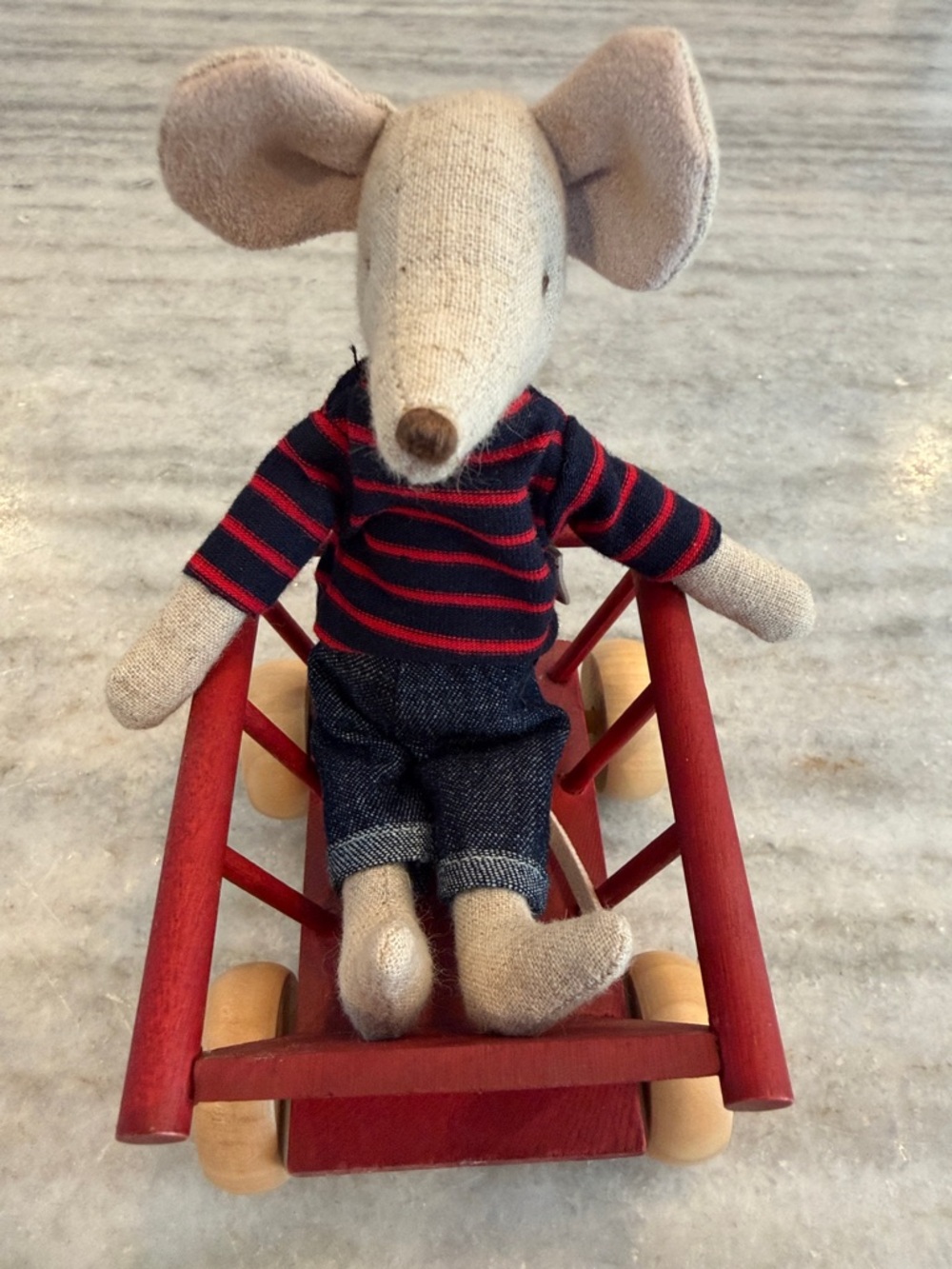 Retired Maileg Dad Mouse with Red Wooden Wagon - Picture 2 of 6